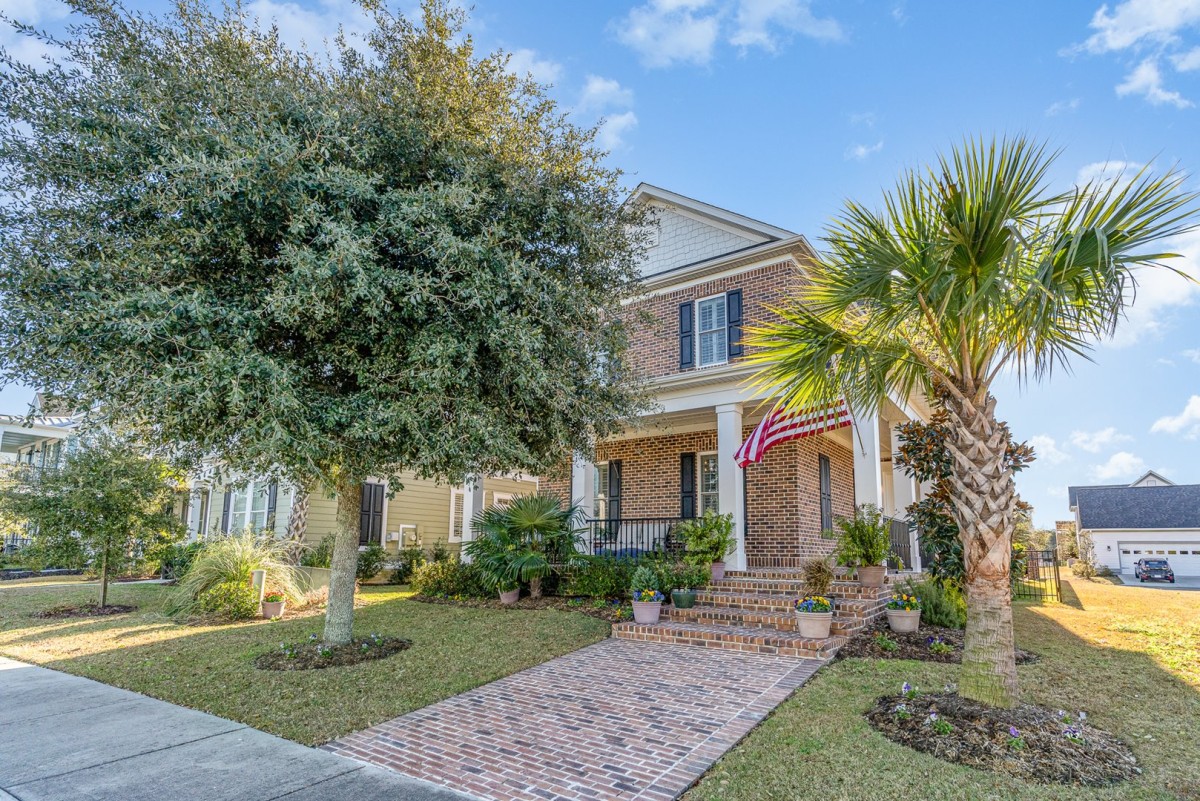 Barefoot Resort Rentals-752 Crystal Water Way-image-1