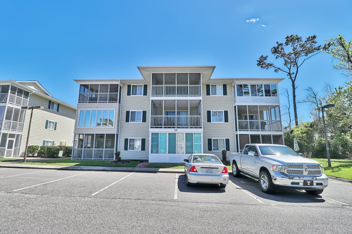Barefoot Resort Rentals-210 Waterway Landing-image-1