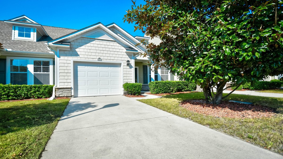 Barefoot Resort Rentals-214 Heron Bay-image-1